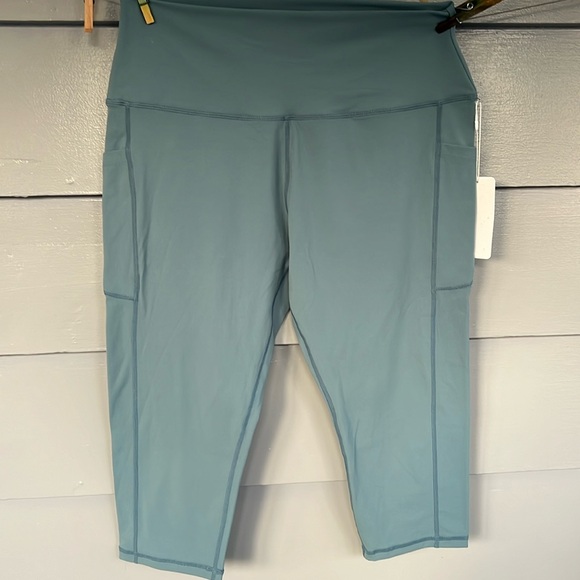 NWT women’s XL yoga pants w/ side pockets - Picture 1 of 2